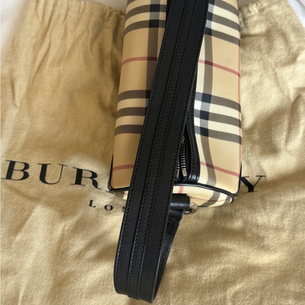 Burberry Barrel Bag - Picture 6 of 12
